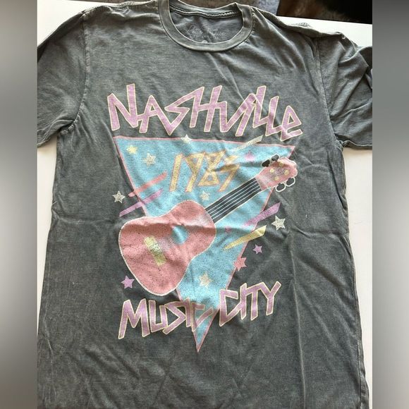 Nashville 1983 Music city graphic tee - Picture 3 of 4
